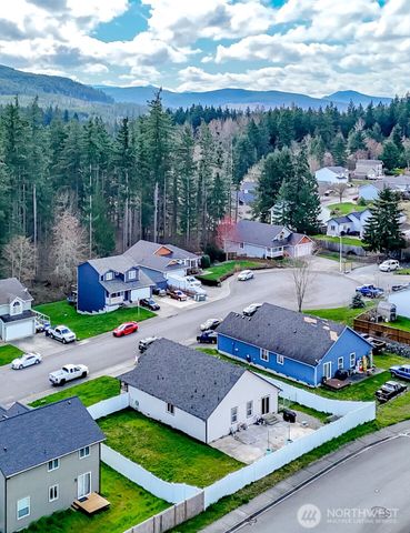 774 Carriage Court Drive W, Eatonville, WA 98328