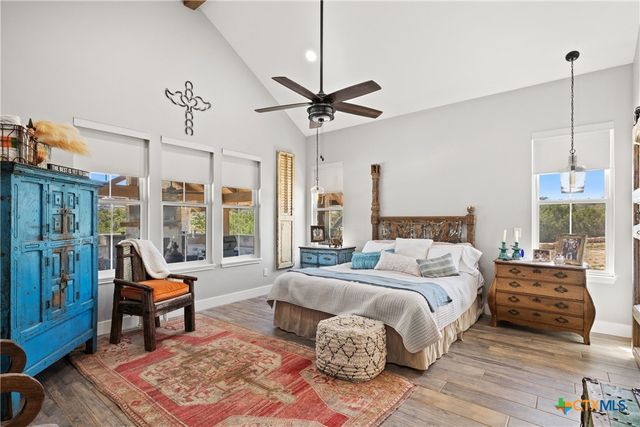 2105 Legacy Hills Drive, Johnson City, TX 78636