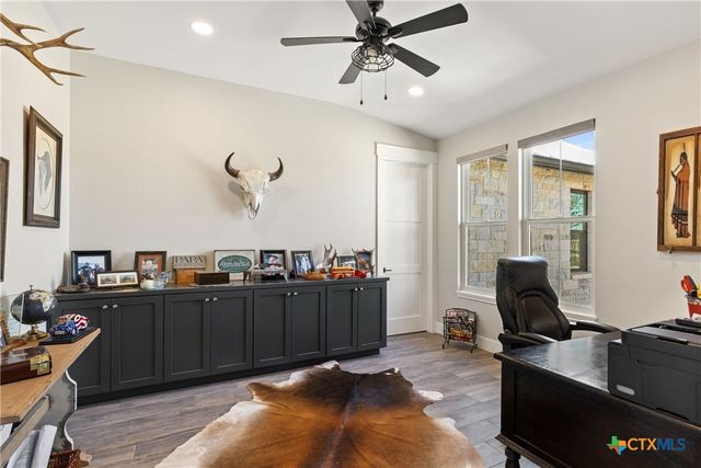 2105 Legacy Hills Drive, Johnson City, TX 78636