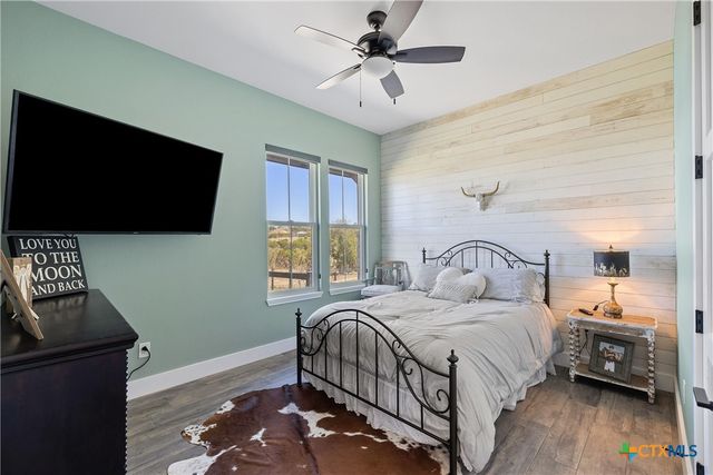 2105 Legacy Hills Drive, Johnson City, TX 78636