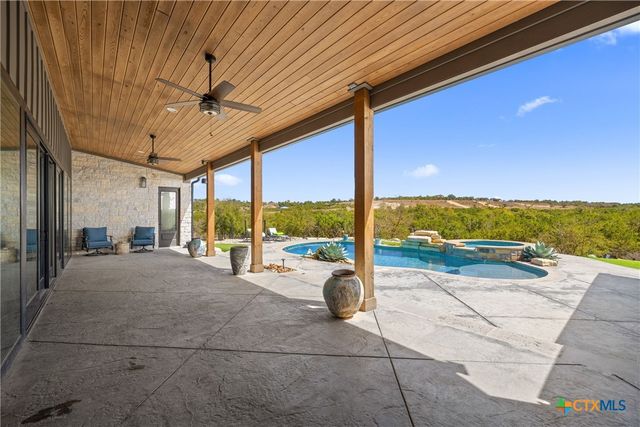 2105 Legacy Hills Drive, Johnson City, TX 78636