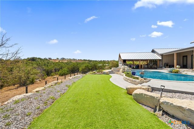 2105 Legacy Hills Drive, Johnson City, TX 78636