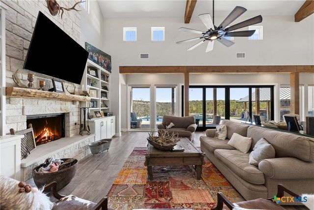 2105 Legacy Hills Drive, Johnson City, TX 78636