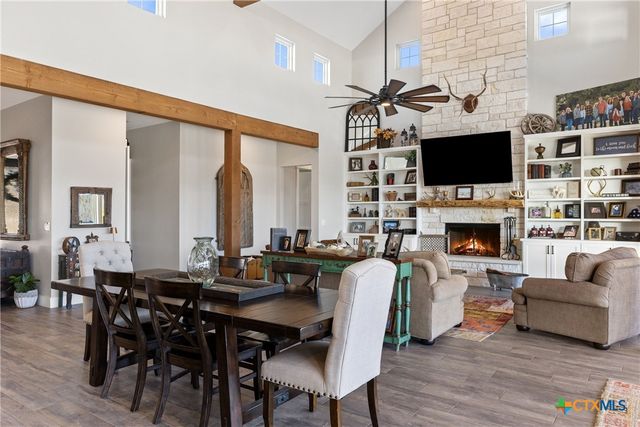 2105 Legacy Hills Drive, Johnson City, TX 78636