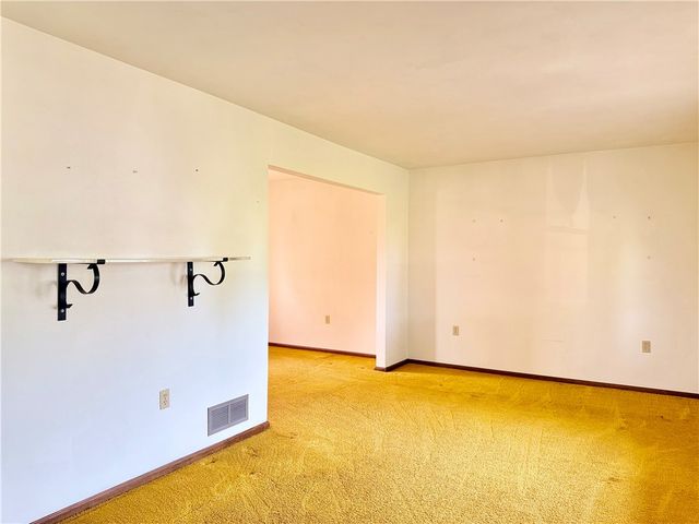 1142 Apples Mill Rd, West Newton, PA 15089