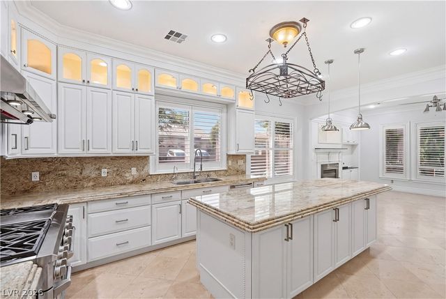 3283 Squire Street, Las Vegas, NV 89135