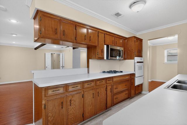 600 Britain Court, Irving, TX 75062