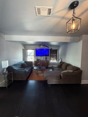 9926 Chireno Street, Dallas, TX 75220