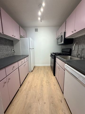 44 Washington St 901, Brookline, MA 02445