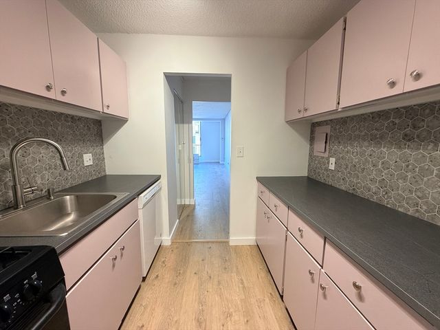 44 Washington St 901, Brookline, MA 02445