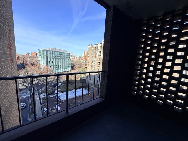 44 Washington St 901, Brookline, MA 02445