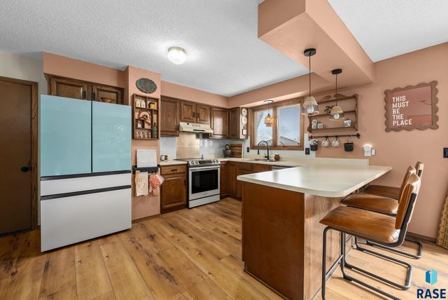 5908 W Chadwick Pl Place, Sioux Falls, SD 57106