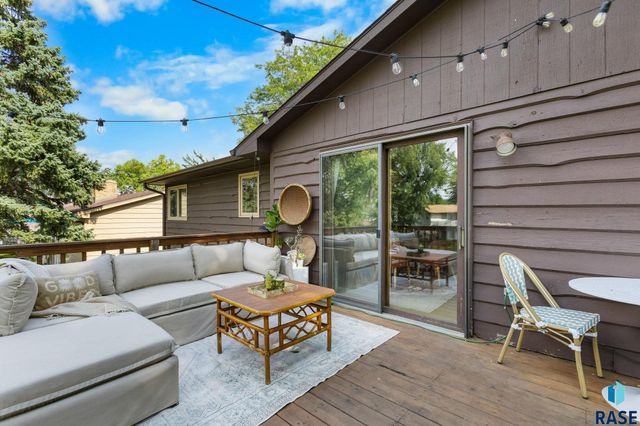 5908 W Chadwick Pl Place, Sioux Falls, SD 57106