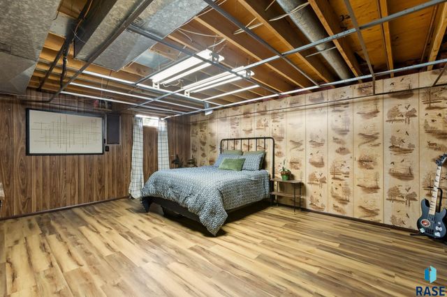 5908 W Chadwick Pl Place, Sioux Falls, SD 57106