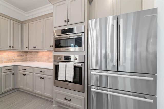 2319 Pale Star Drive, Conroe, TX 77384