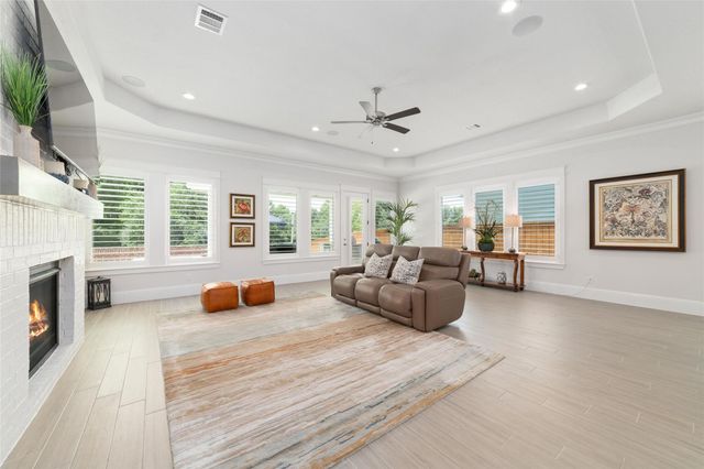 2319 Pale Star Drive, Conroe, TX 77384