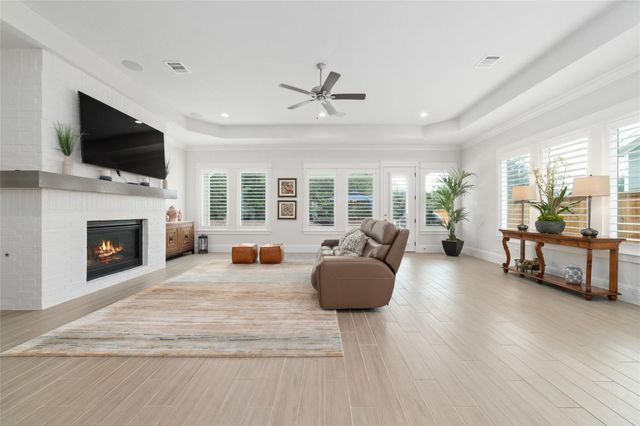 2319 Pale Star Drive, Conroe, TX 77384
