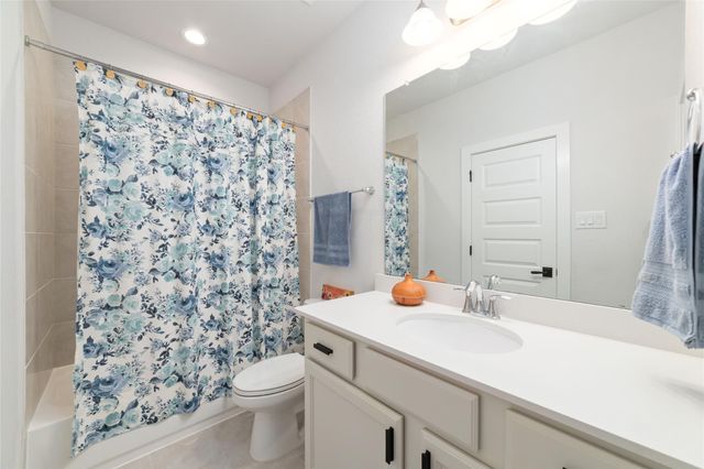 2319 Pale Star Drive, Conroe, TX 77384