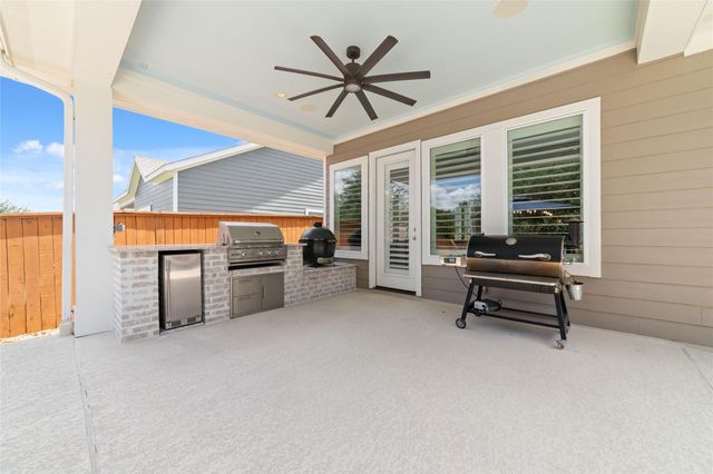 2319 Pale Star Drive, Conroe, TX 77384