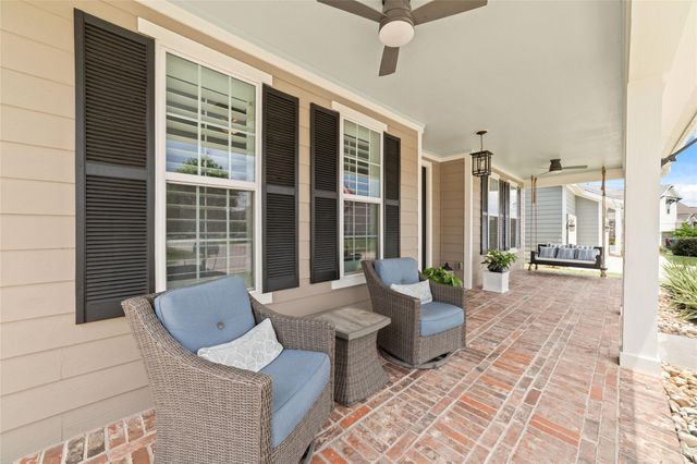 2319 Pale Star Drive, Conroe, TX 77384
