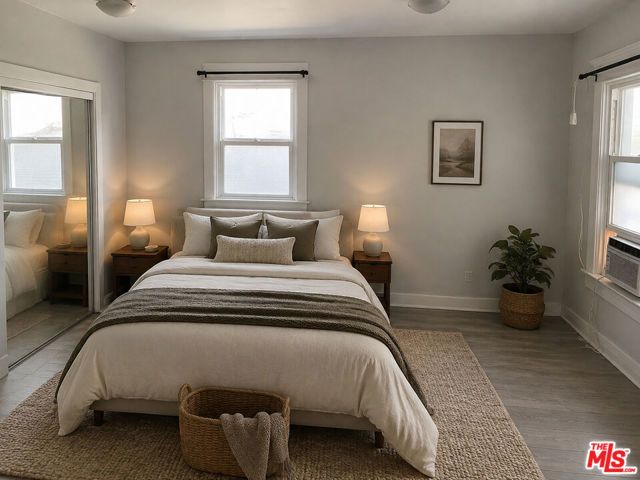 2106 India Street, Los Angeles, CA 90039