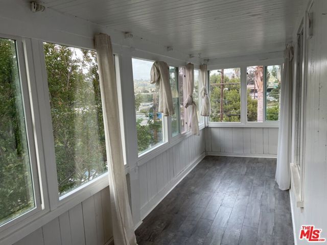 2106 India Street, Los Angeles, CA 90039