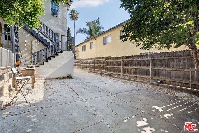 2106 India Street, Los Angeles, CA 90039