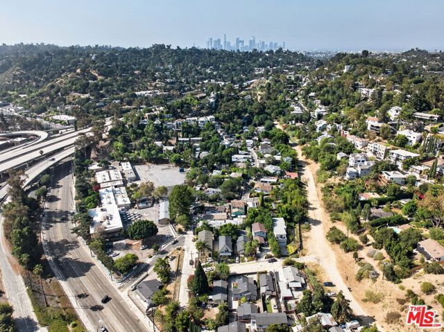 2106 India Street, Los Angeles, CA 90039