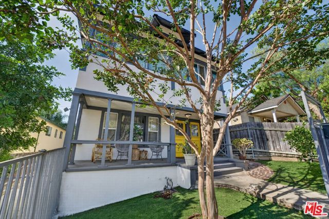 2106 India Street, Los Angeles, CA 90039