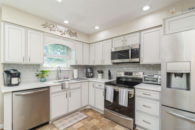 12 Oak Street, Centereach, NY 11720