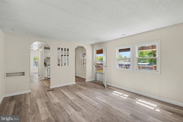 103 FLORENCE DR, Elizabethtown, PA 17022