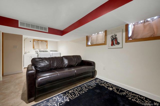 70 Lockwood Avenue, Bronxville, NY 10708