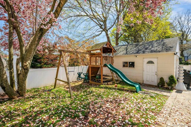 70 Lockwood Avenue, Bronxville, NY 10708