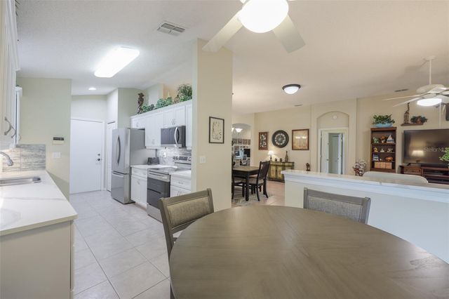 930 VILLEROY GREENS DRIVE, Sun City Center, FL 33573
