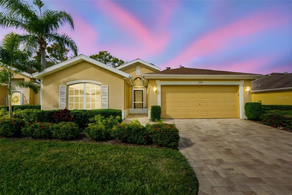930 VILLEROY GREENS DRIVE, Sun City Center, FL 33573