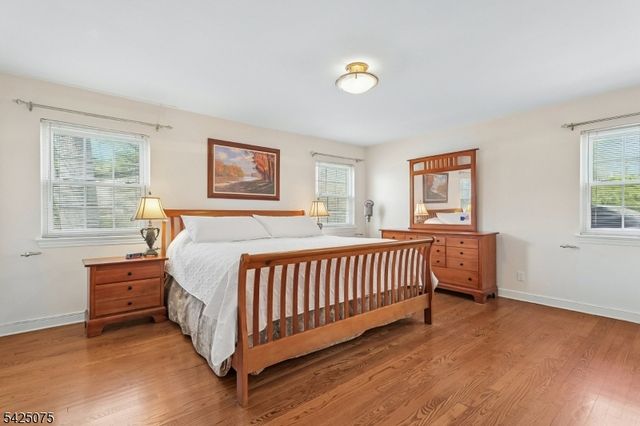 111 Parsonage Hill Rd, Millburn Twp., NJ 07078