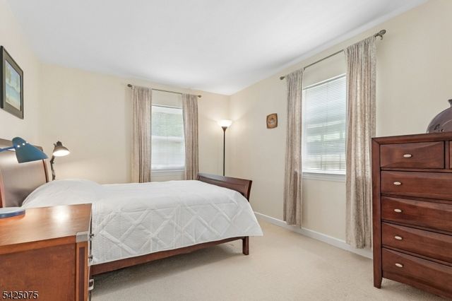 111 Parsonage Hill Rd, Millburn Twp., NJ 07078