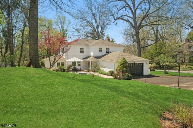 111 Parsonage Hill Rd, Millburn Twp., NJ 07078