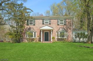 111 Parsonage Hill Rd, Millburn Twp., NJ 07078
