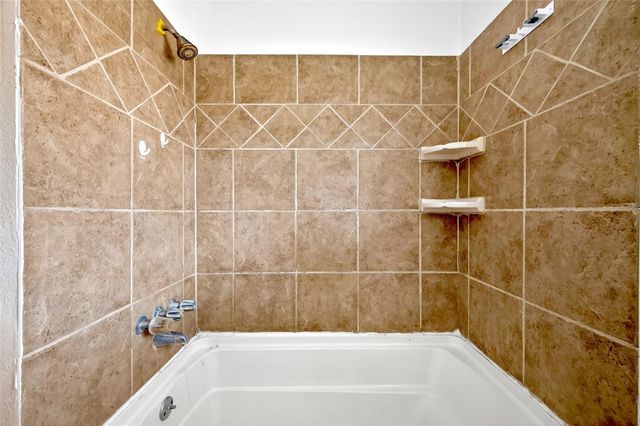 423 Gammon Drive, Houston, TX 77022