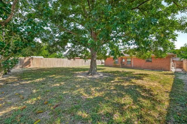 423 Gammon Drive, Houston, TX 77022