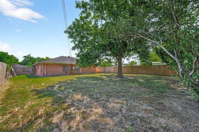 423 Gammon Drive, Houston, TX 77022