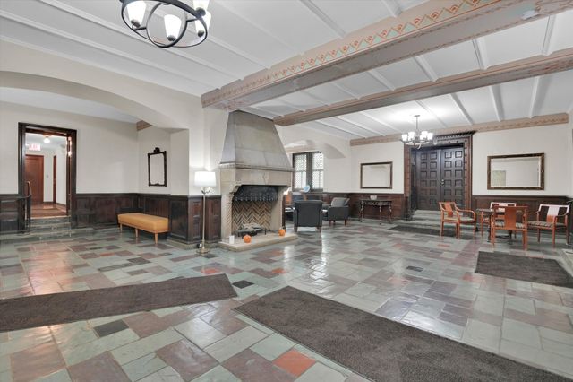 7321 S SOUTH SHORE Drive 7F, Chicago, IL 60649