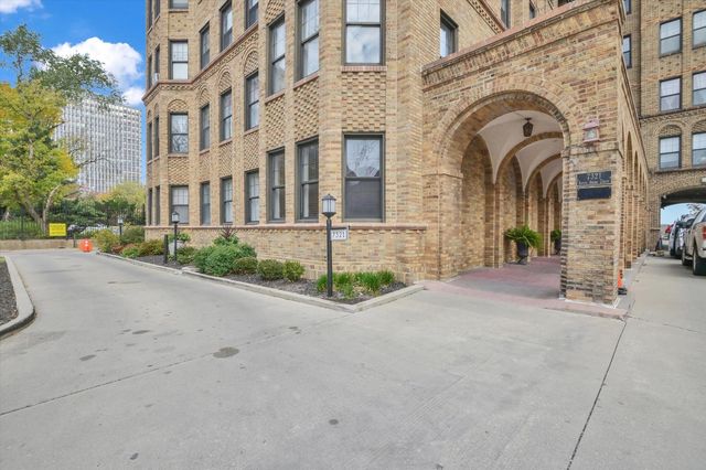 7321 S SOUTH SHORE Drive 7F, Chicago, IL 60649