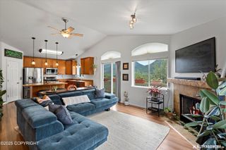 9166 Eagle River Lane, Eagle River, AK 99577