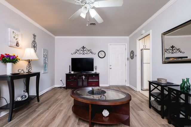 9914 Brooks Lane, Little Rock, AR 72205