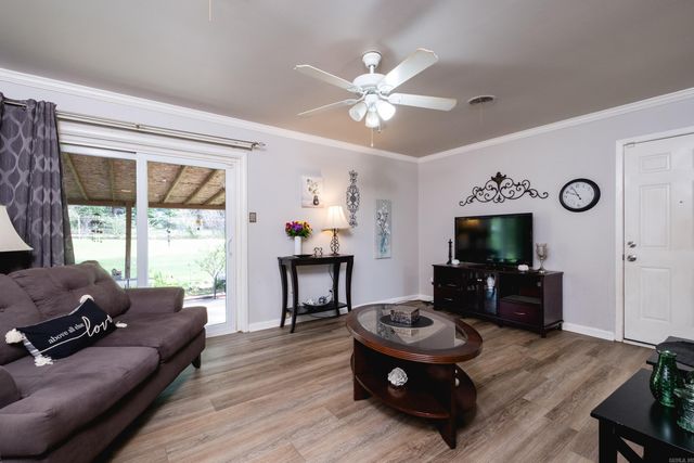 9914 Brooks Lane, Little Rock, AR 72205