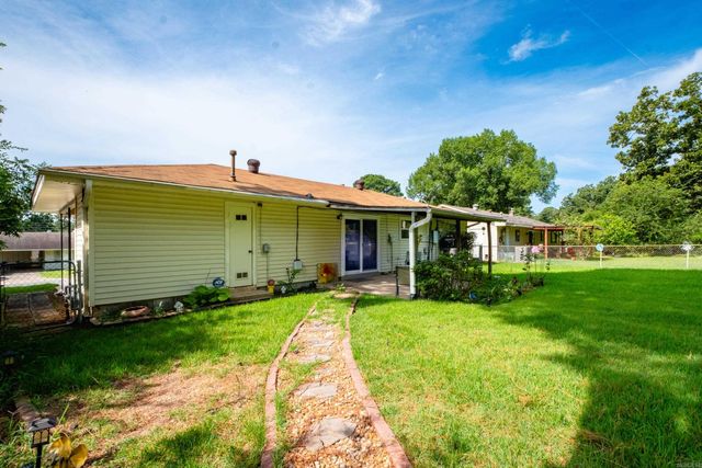 9914 Brooks Lane, Little Rock, AR 72205