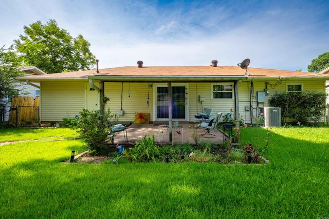 9914 Brooks Lane, Little Rock, AR 72205