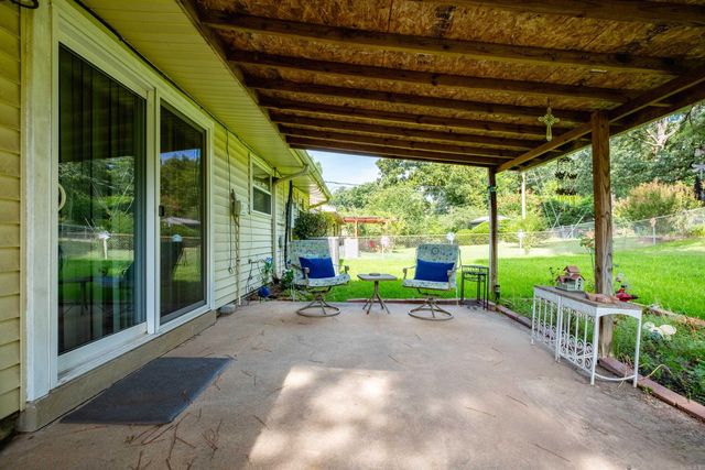 9914 Brooks Lane, Little Rock, AR 72205